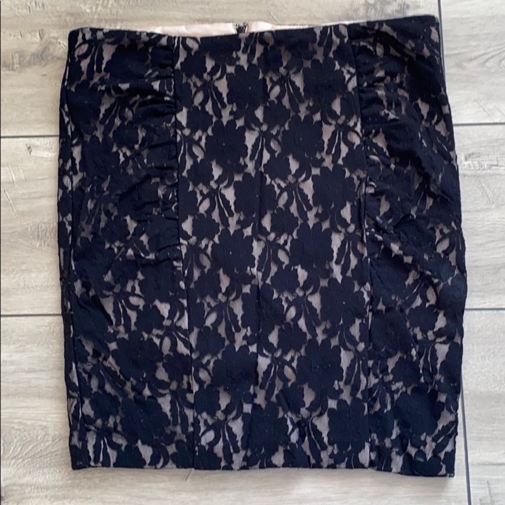 Stooshy Women’s Black Stretch Lace Skirt Size L